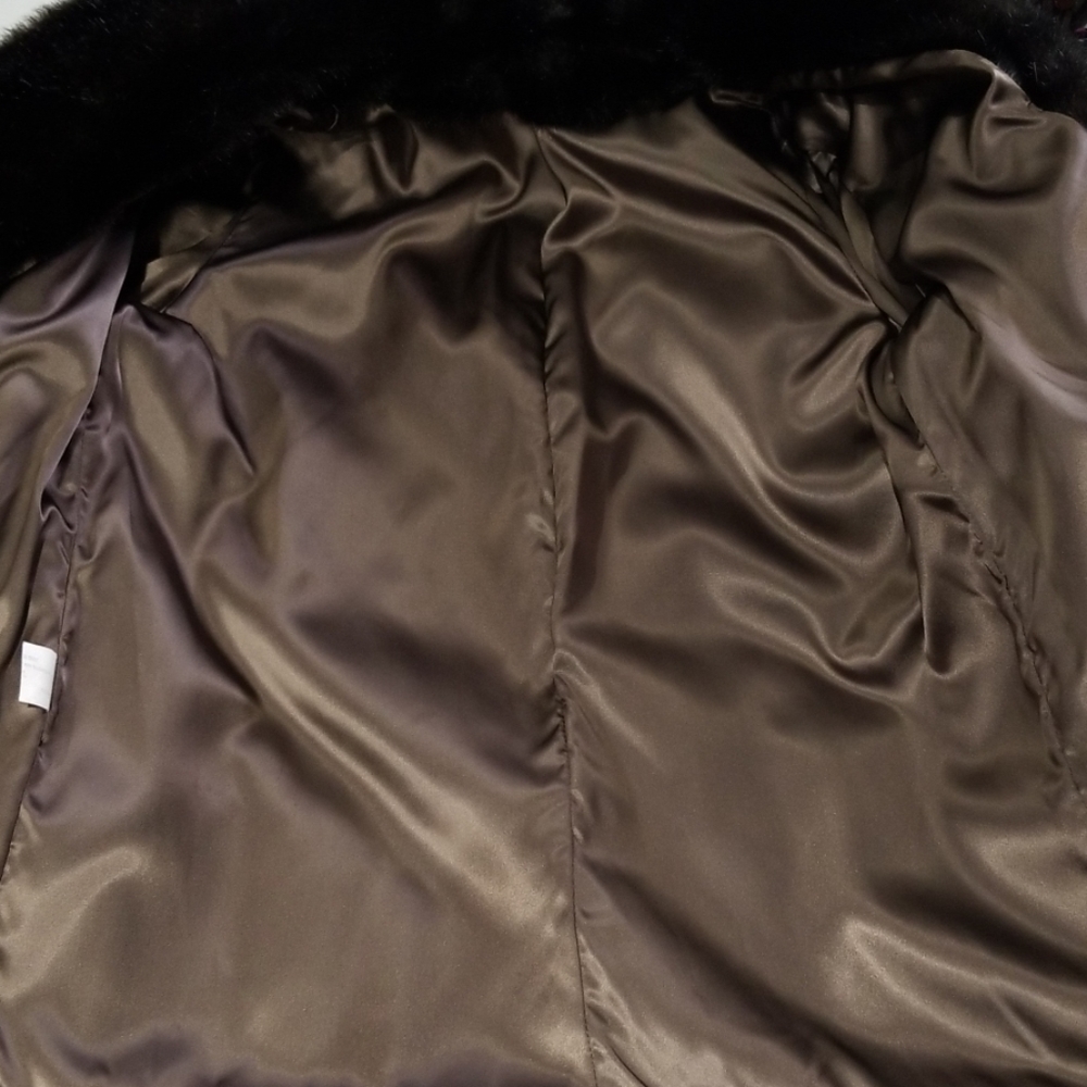 ! Vintage G Caseratti Faux Fur coat! - Picture 5 of 7